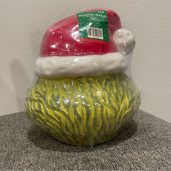 The Grinch Cookie Jar Canister *NEW*
Christmas Santa Grinch - Picture 3 of 3